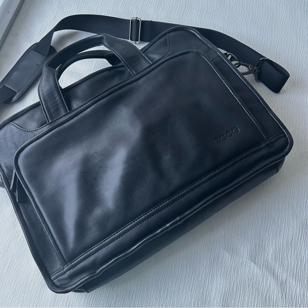 ECCO Black Leather laptop padded Bag - Picture 8 of 8